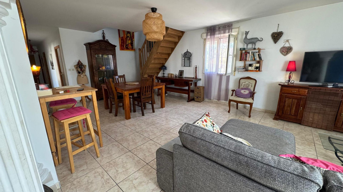 For sale - 6 Bedroom 2 Bathroom House - Finca - Cortijo in Albatera - Albatera Centro  - Alicante