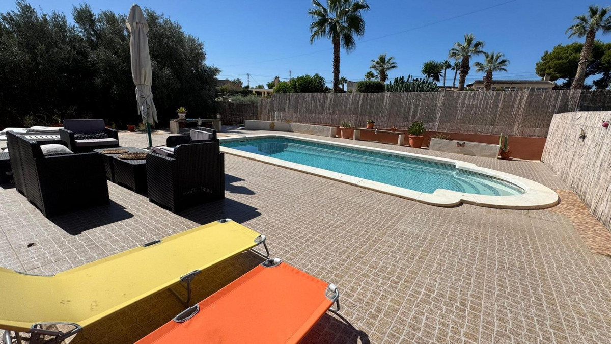For sale - 6 Bedroom 2 Bathroom House - Finca - Cortijo in Albatera - Albatera Centro  - Alicante