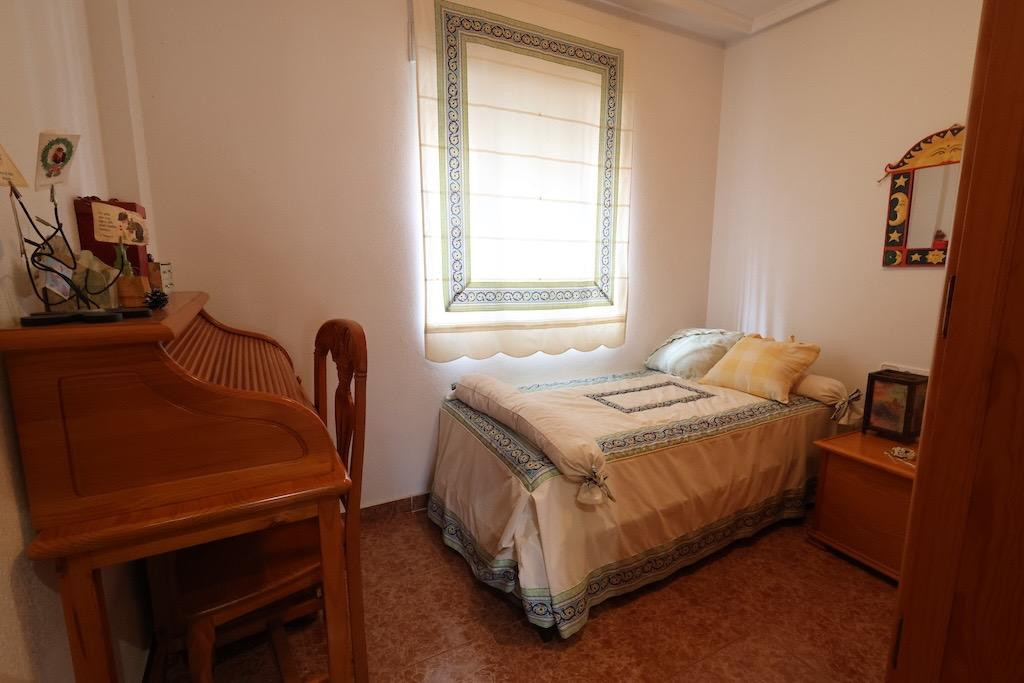 For sale - 3 Bedroom 2 Bathroom House - Detached Villa in Torrevieja - Torrevieja Centro  - Alicante