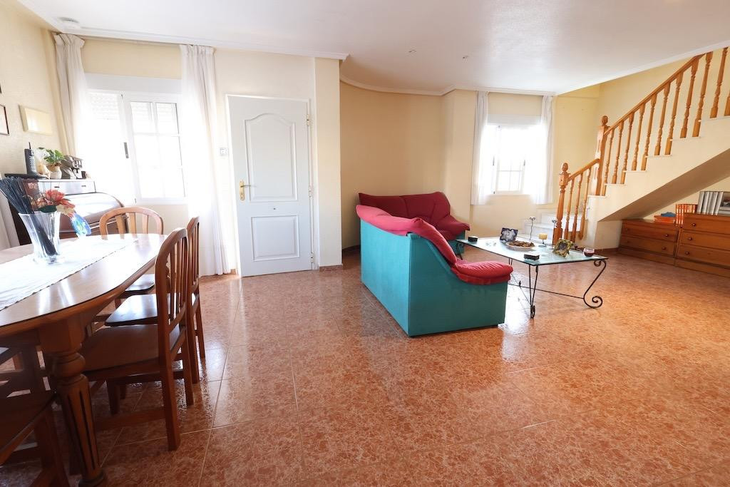 For sale - 3 Bedroom 2 Bathroom House - Detached Villa in Torrevieja - Torrevieja Centro  - Alicante