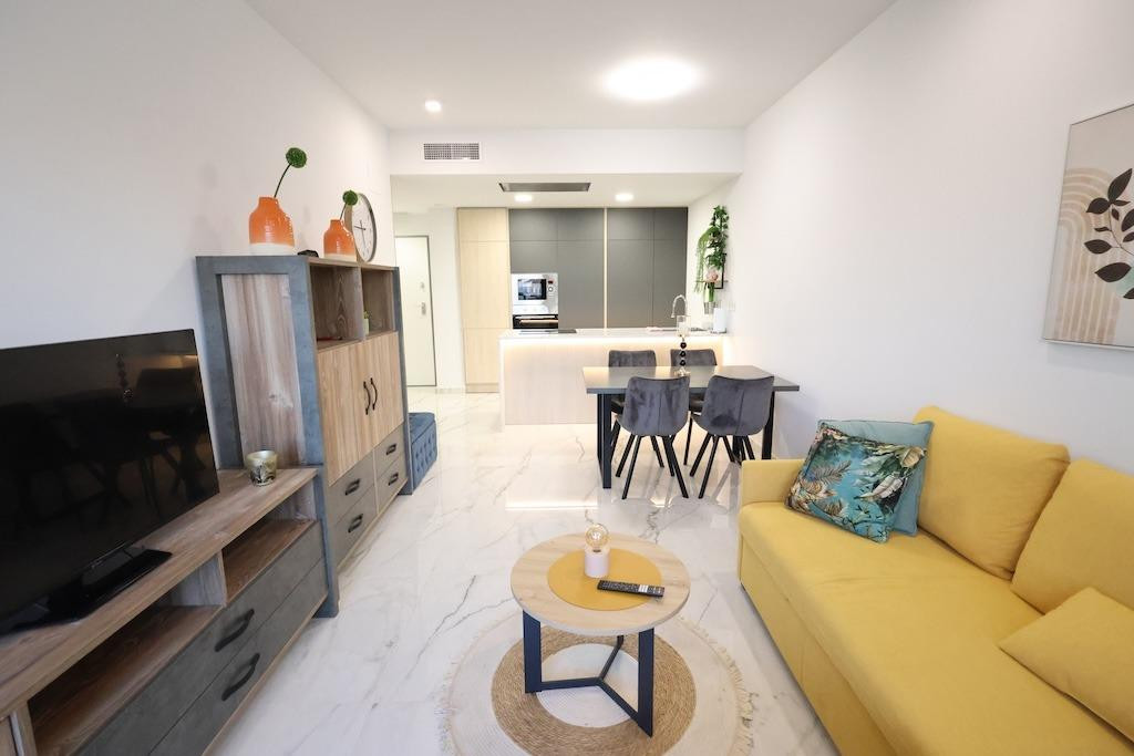For sale - 2 Bedroom 2 Bathroom Apartment - Middle Floor Apartment in Orihuela - Punta Prima  - Alicante