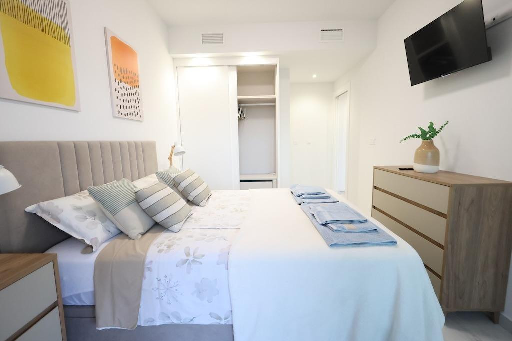 For sale - 2 Bedroom 2 Bathroom Apartment - Middle Floor Apartment in Orihuela - Punta Prima  - Alicante