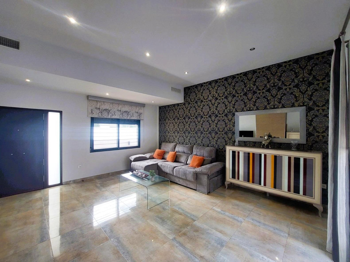 For sale - 3 Bedroom 2 Bathroom House - Detached Villa in Pilar de la Horadada - Torre de la Horadada  - Alicante
