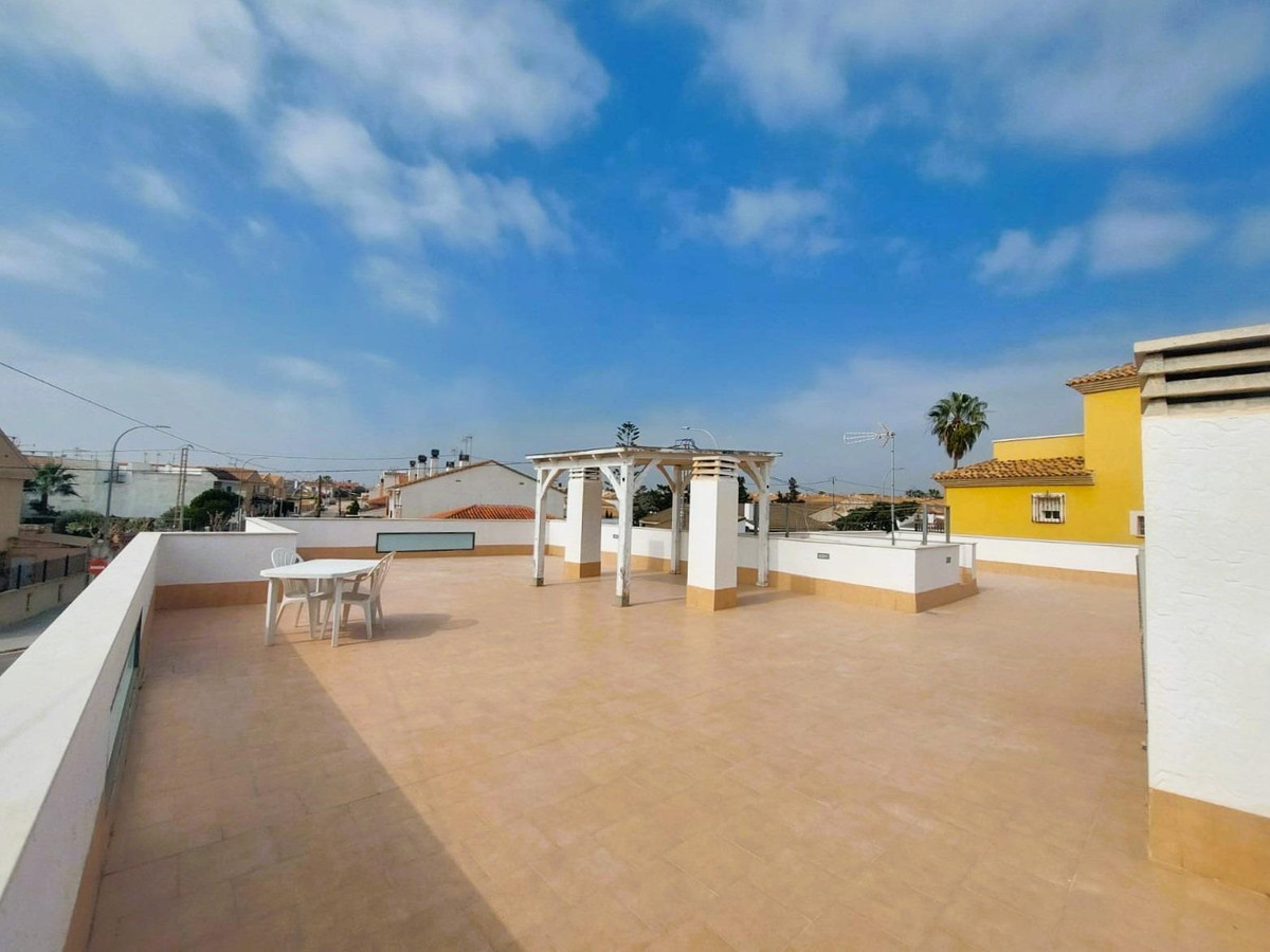 For sale - 3 Bedroom 2 Bathroom House - Detached Villa in Pilar de la Horadada - Torre de la Horadada  - Alicante
