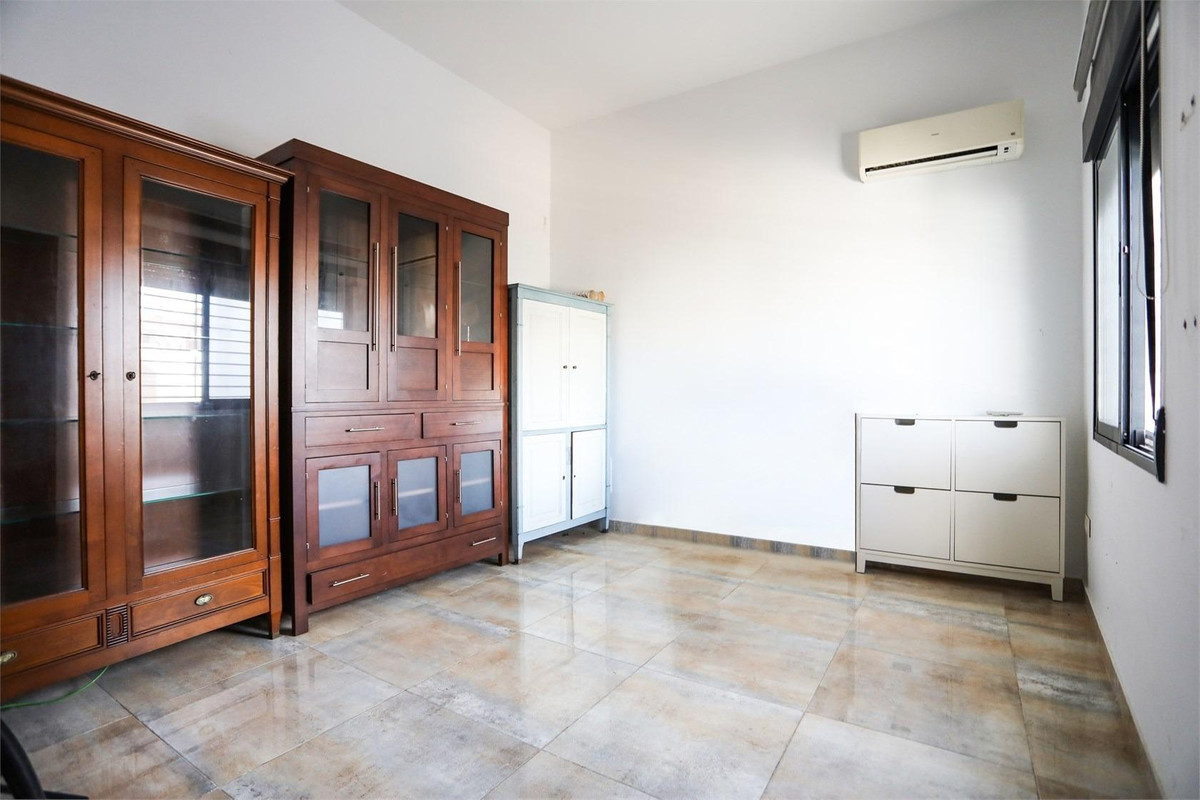 For sale - 3 Bedroom 2 Bathroom House - Detached Villa in Pilar de la Horadada - Torre de la Horadada  - Alicante