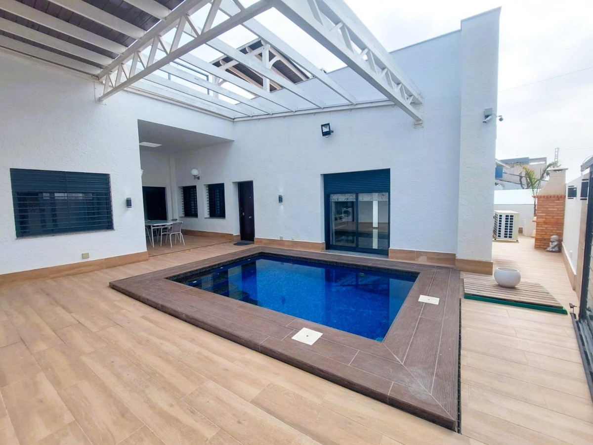 For sale - 3 Bedroom 2 Bathroom House - Detached Villa in Pilar de la Horadada - Torre de la Horadada  - Alicante