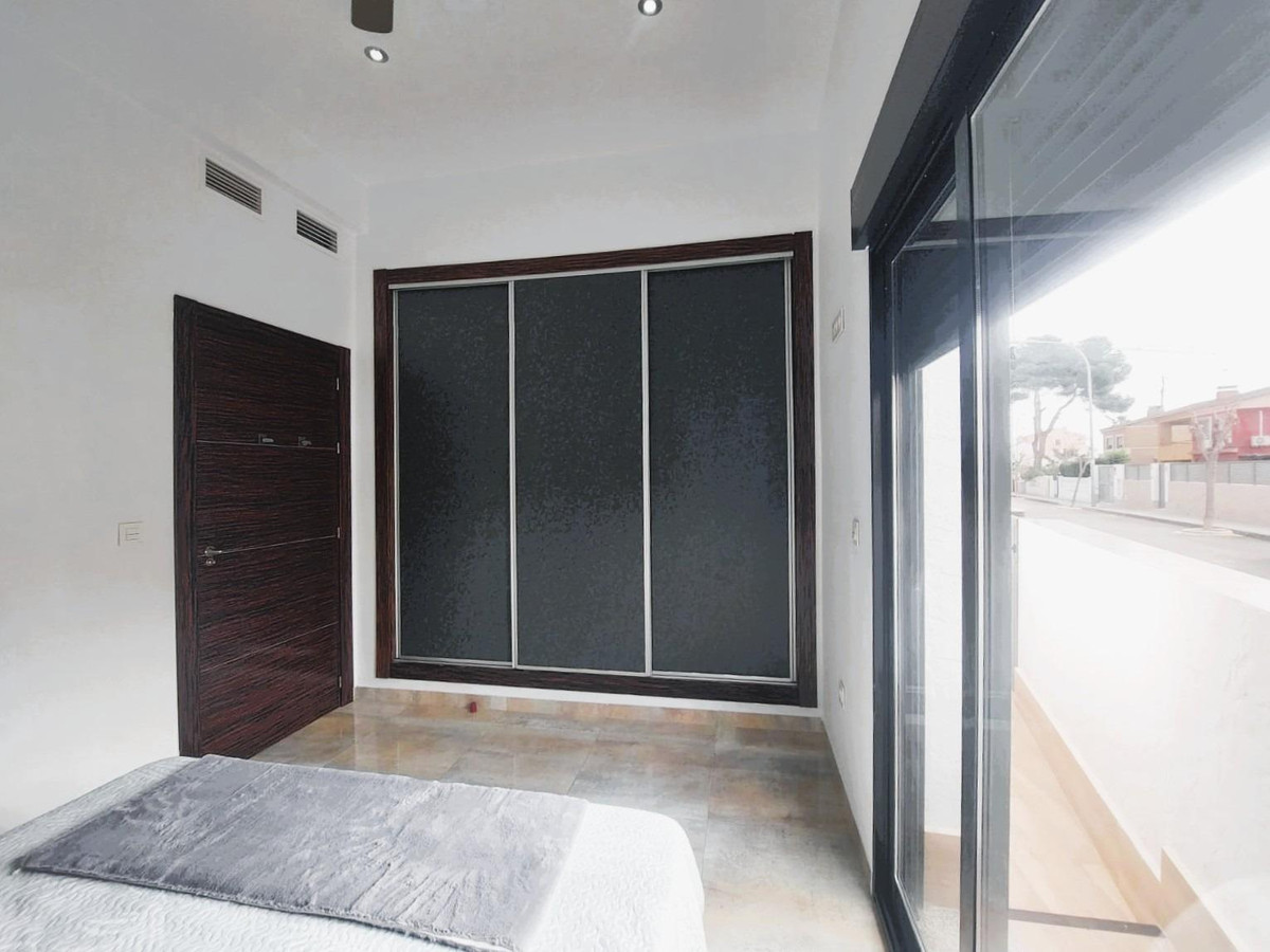 For sale - 3 Bedroom 2 Bathroom House - Detached Villa in Pilar de la Horadada - Torre de la Horadada  - Alicante