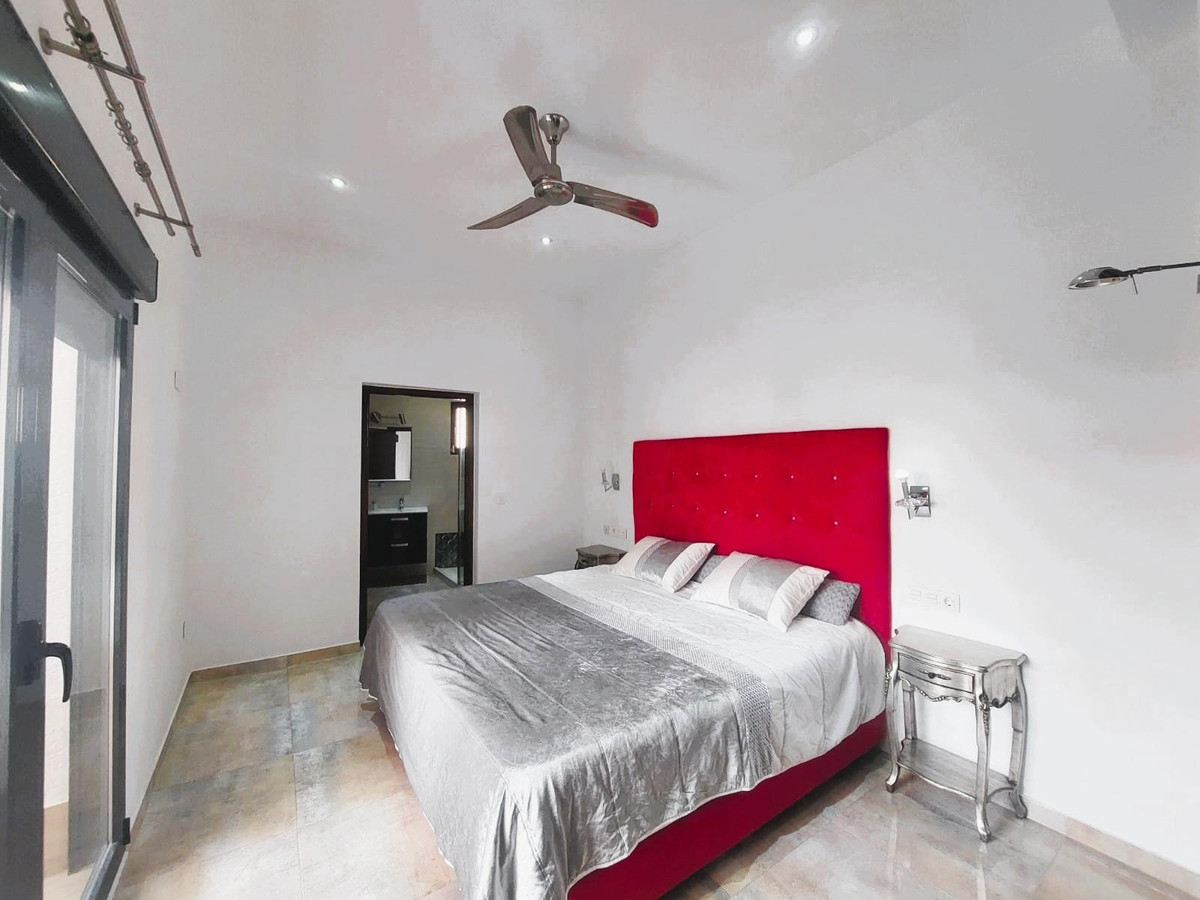 For sale - 3 Bedroom 2 Bathroom House - Detached Villa in Pilar de la Horadada - Torre de la Horadada  - Alicante