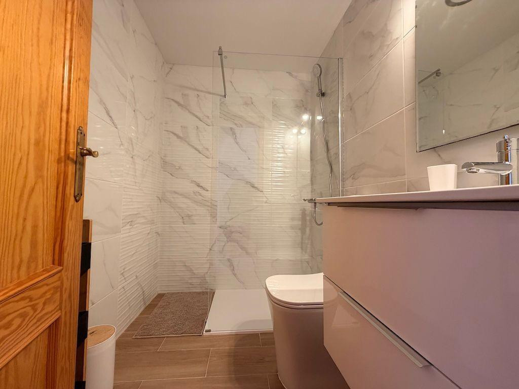 For sale - 2 Bedroom 1 Bathroom Apartment in Villamartin - Orihuela Costa  - Alicante