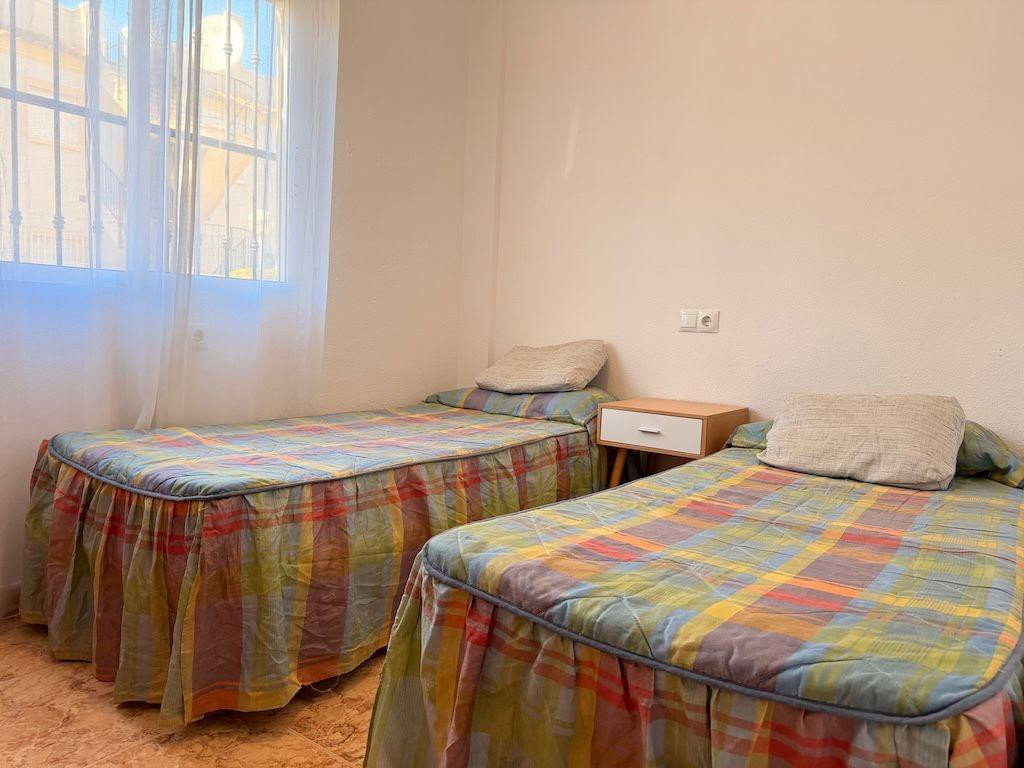 For sale - 2 Bedroom 1 Bathroom Apartment in Villamartin - Orihuela Costa  - Alicante