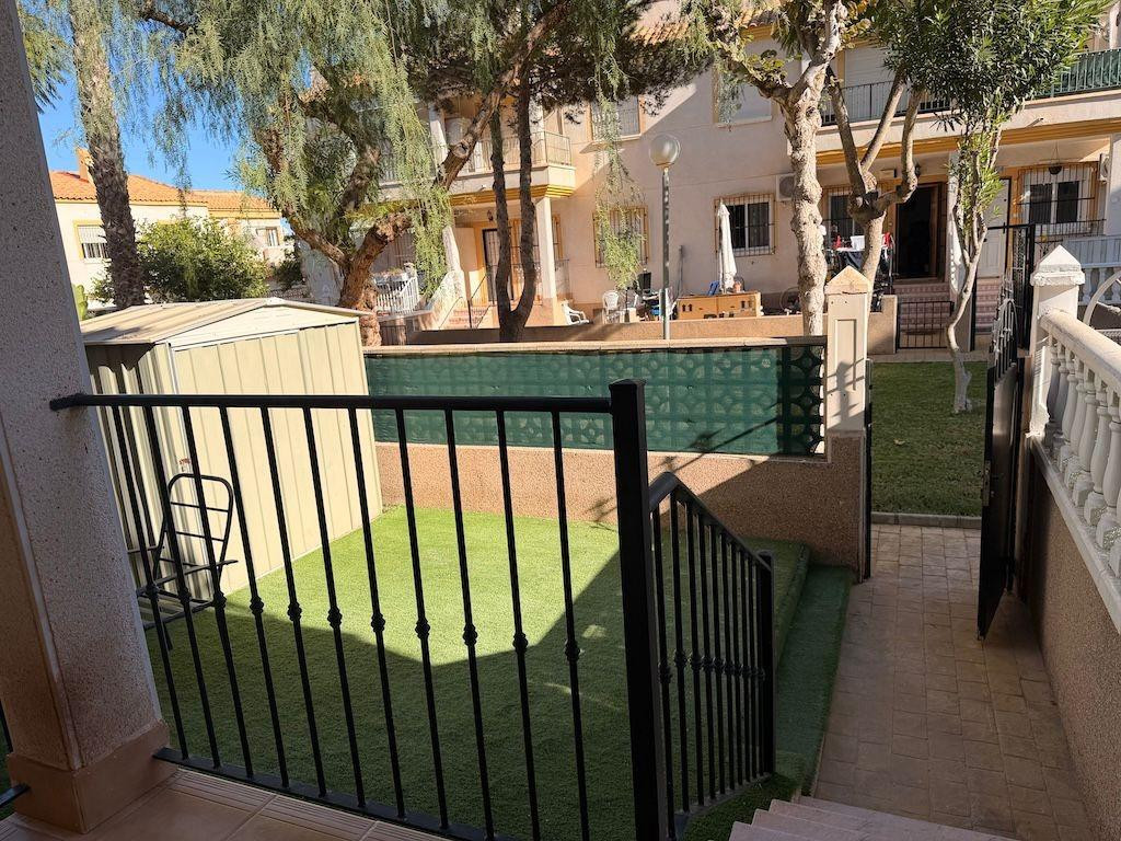 For sale - 2 Bedroom 1 Bathroom apartment in Villamartin - Orihuela Costa  - Alicante
