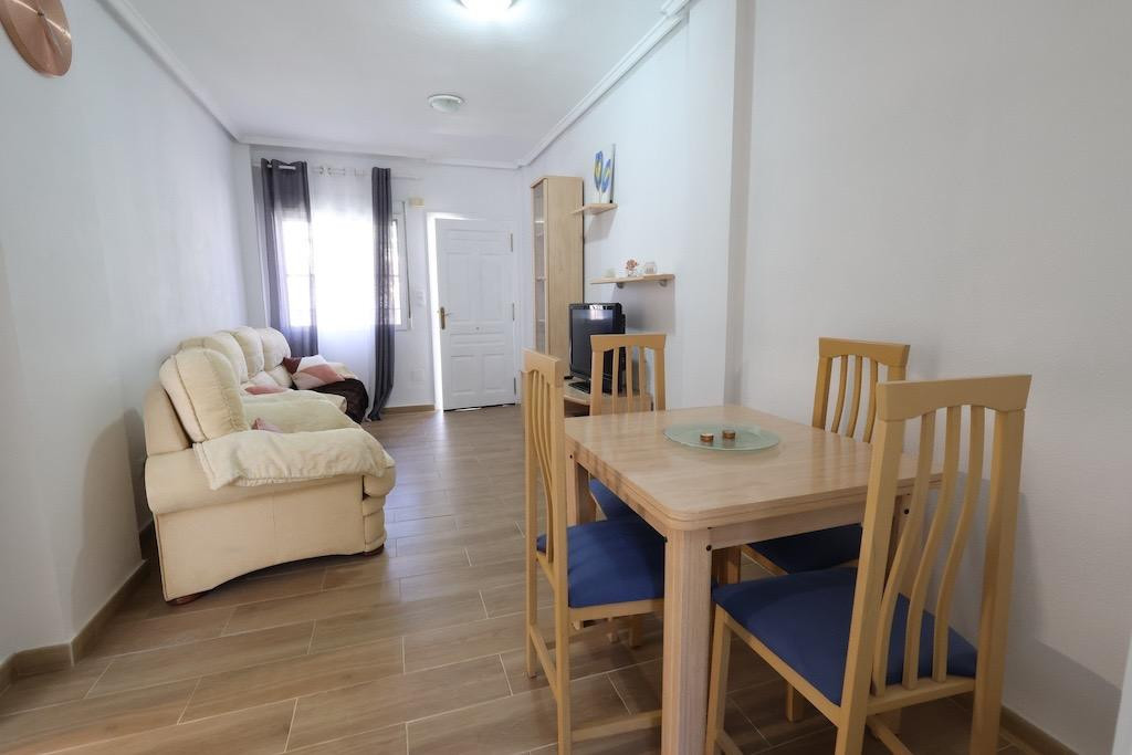 For sale - 2 Bedroom 1 Bathroom apartment in Villamartin - Orihuela Costa  - Alicante