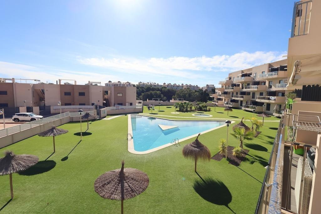 For sale - 2 Bedroom 2 Bathroom Apartment - Middle Floor Apartment in Orihuela - La Zenia  - Alicante