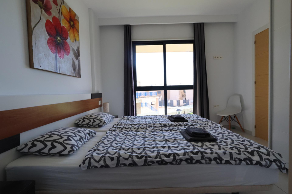 For sale - 2 Bedroom 2 Bathroom Apartment - Middle Floor Apartment in Orihuela - La Zenia  - Alicante