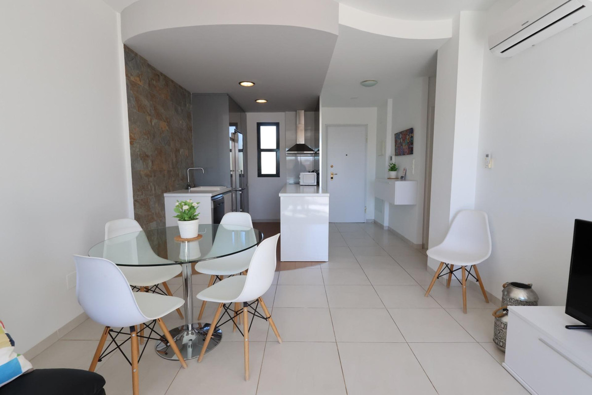 For sale - 2 Bedroom 2 Bathroom Apartment - Middle Floor Apartment in Orihuela - La Zenia  - Alicante