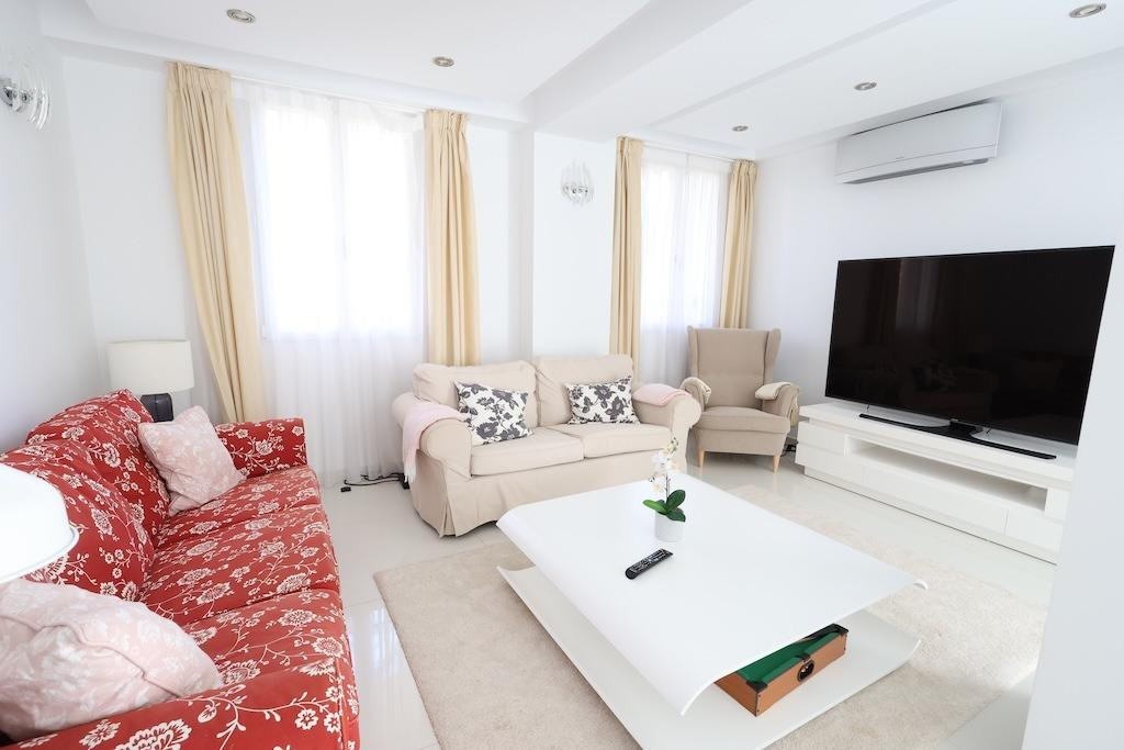 For sale - 4 Bedroom 3 Bathroom House - Detached Villa in Orihuela - Cabo Roig  - Alicante