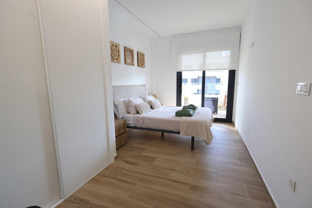 For sale - 2 Bedroom 2 Bathroom Apartment - Middle Floor Apartment in Orihuela - Orihuela Costa  - Alicante