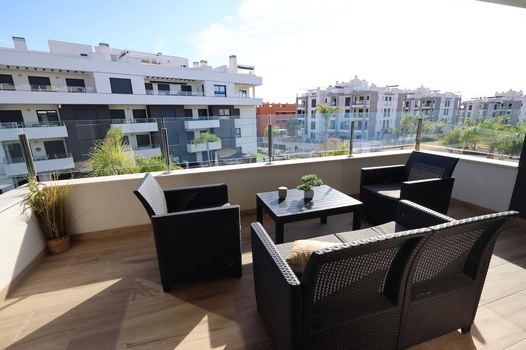 For sale - 2 Bedroom 2 Bathroom Apartment - Middle Floor Apartment in Orihuela - Orihuela Costa  - Alicante