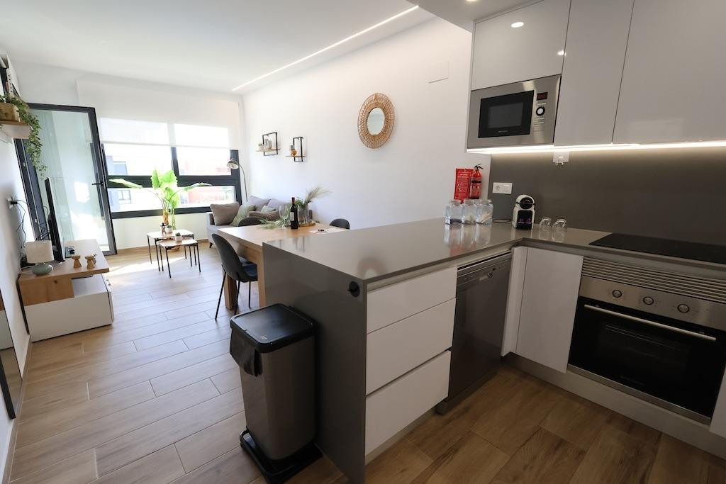 For sale - 2 Bedroom 2 Bathroom Apartment - Middle Floor Apartment in Orihuela - Orihuela Costa  - Alicante