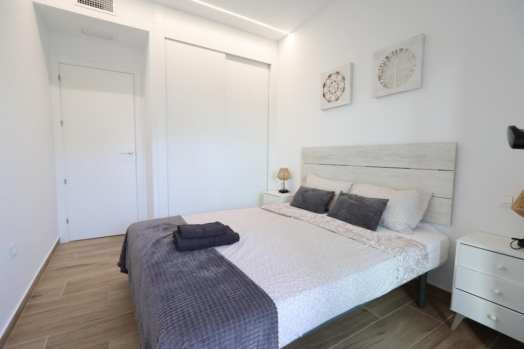 For sale - 2 Bedroom 2 Bathroom Apartment - Middle Floor Apartment in Orihuela - Orihuela Costa  - Alicante