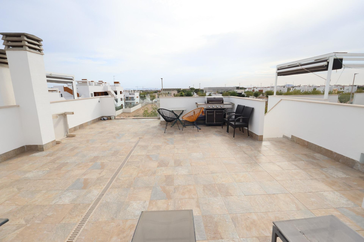 For sale - 2 Bedroom 2 Bathroom House - Bungalow in Pilar de la Horadada - Pilar de la Horadada Centro  - Alicante