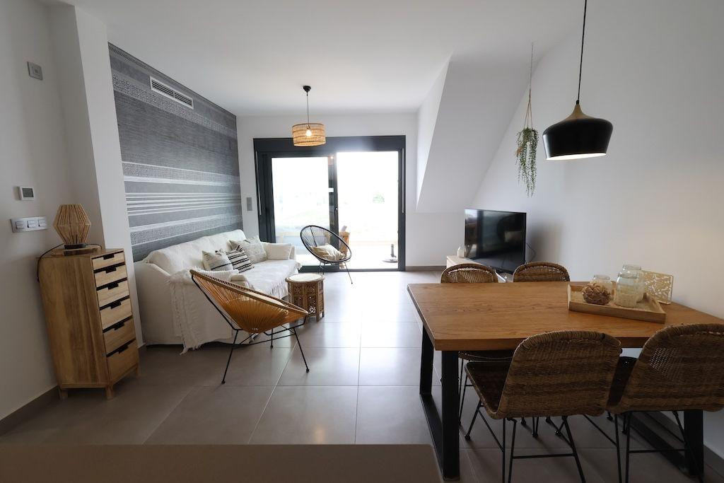For sale - 2 Bedroom 2 Bathroom House - Bungalow in Pilar de la Horadada - Pilar de la Horadada Centro  - Alicante