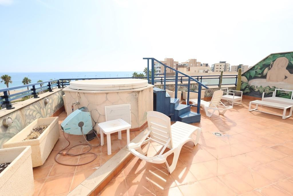 For sale - 3 Bedroom 2 Bathroom Apartment - Penthouse in Orihuela - Mil Palmeras  - Alicante