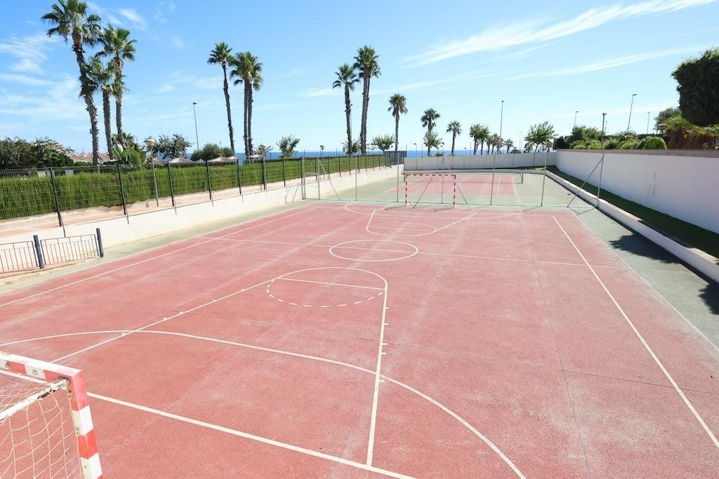 For sale - 3 Bedroom 2 Bathroom Apartment - Penthouse in Orihuela - Mil Palmeras  - Alicante