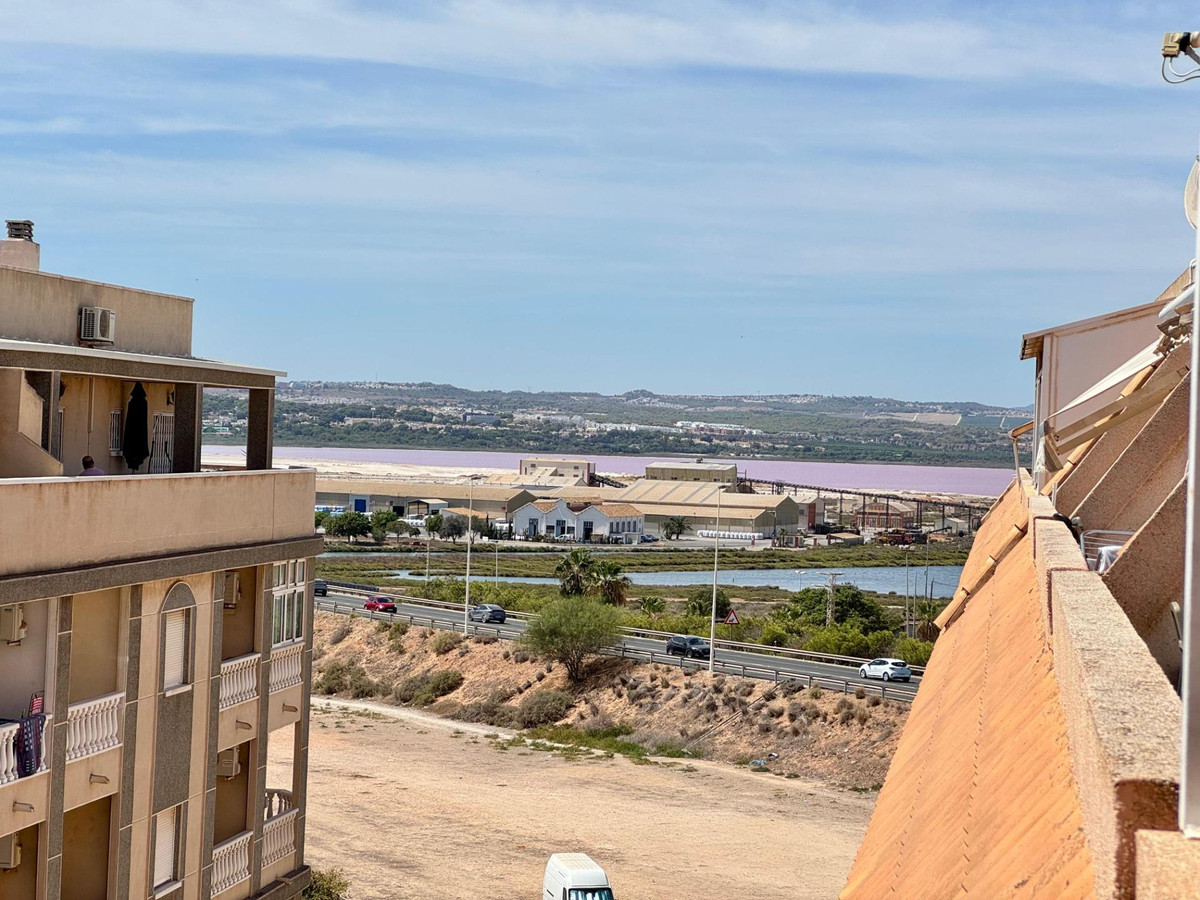 For sale - 2 Bedroom 1 Bathroom Apartment - Penthouse in Torrevieja - Torrevieja Centro  - Alicante