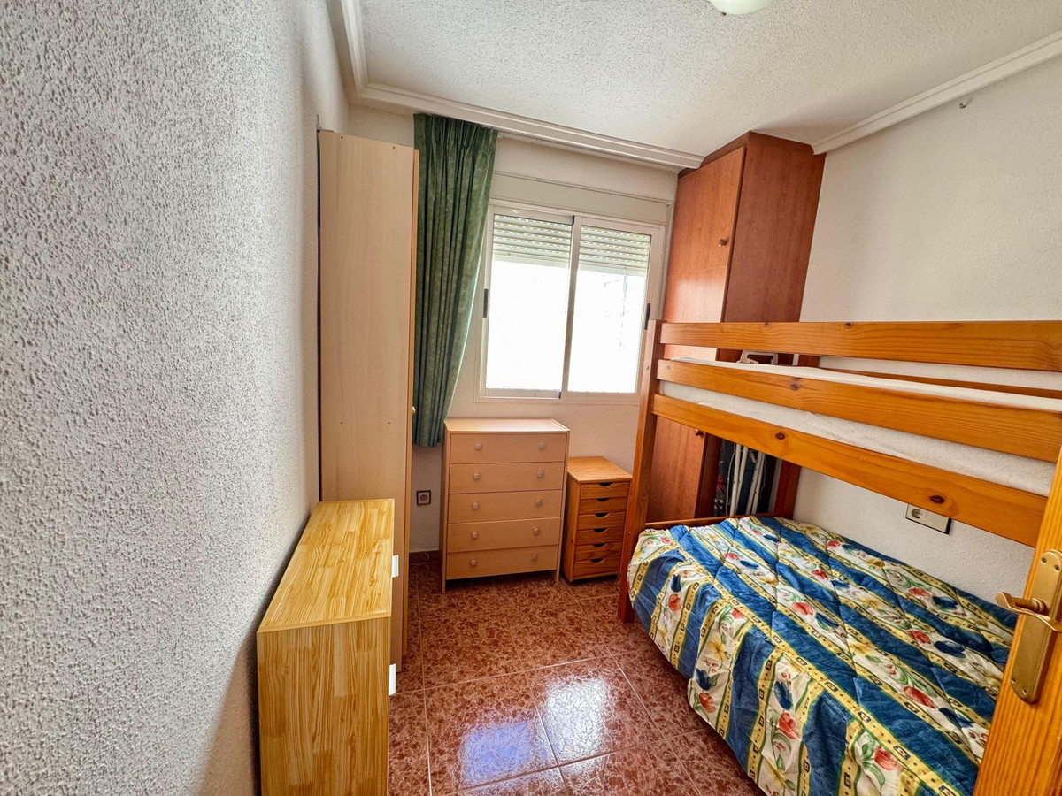 For sale - 2 Bedroom 1 Bathroom Apartment - Penthouse in Torrevieja - Torrevieja Centro  - Alicante