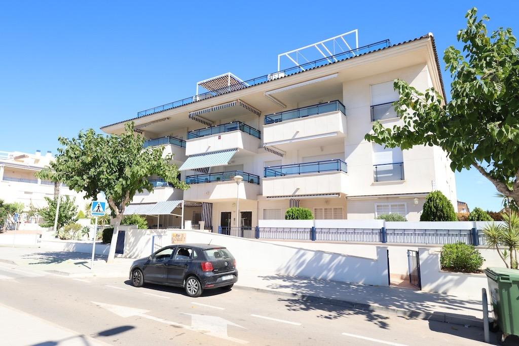 For sale - 2 Bedroom 1 Bathroom Apartment - Penthouse in Orihuela - Mil Palmeras  - Alicante