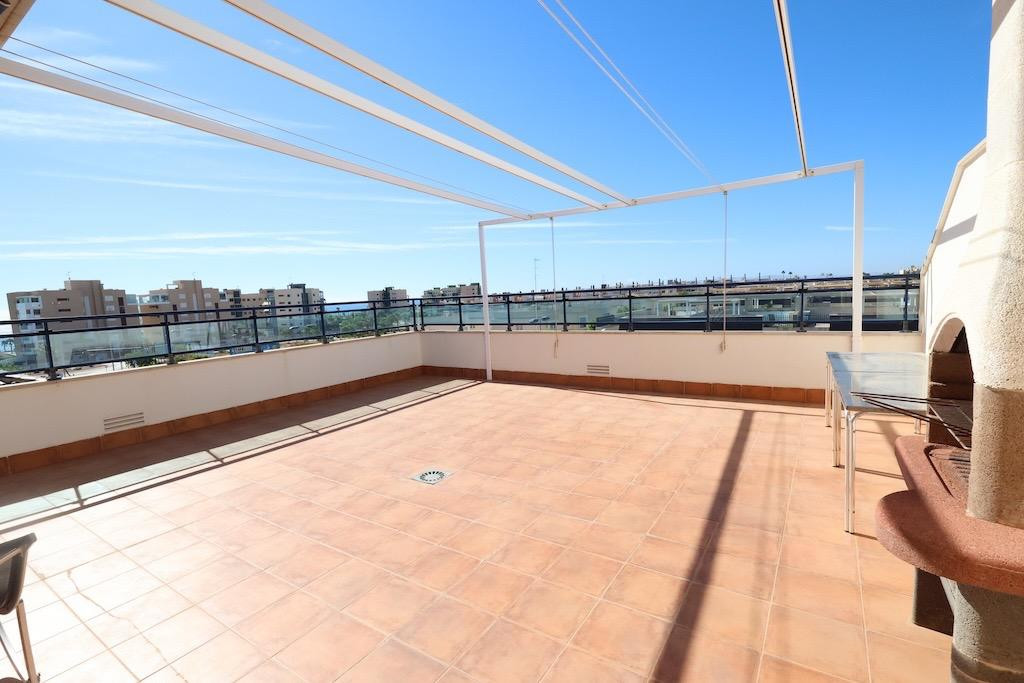 For sale - 2 Bedroom 1 Bathroom Apartment - Penthouse in Orihuela - Mil Palmeras  - Alicante