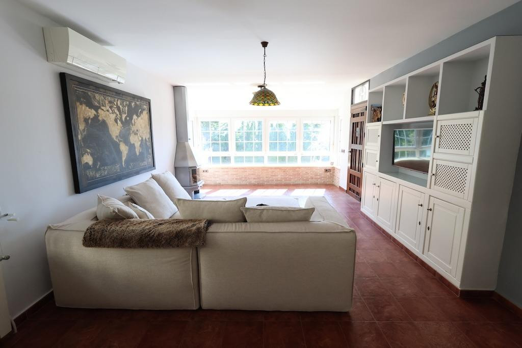 For sale - 4 Bedroom 3 Bathroom House - Detached Villa in Orihuela - Villamartin  - Alicante