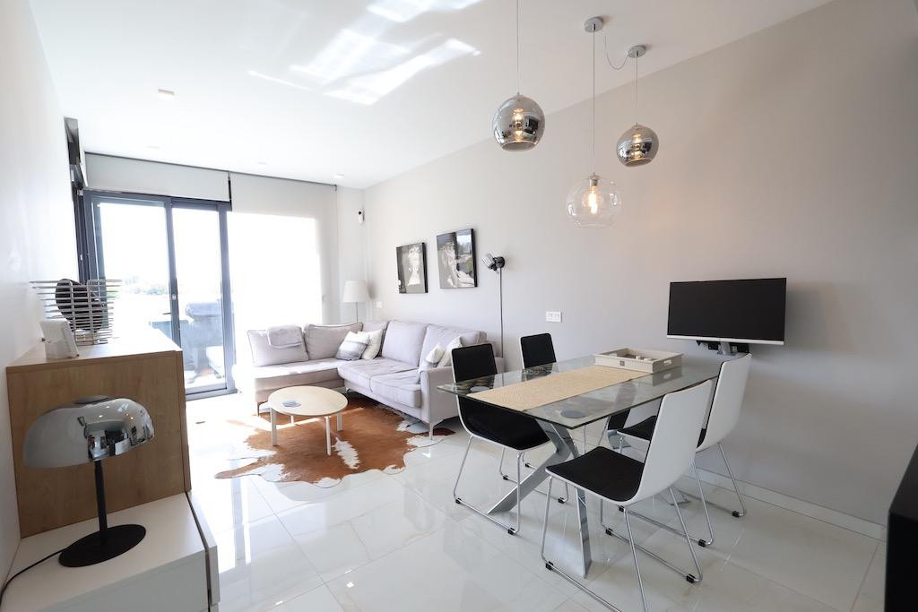 For sale - 2 Bedroom 2 Bathroom Apartment - Middle Floor Apartment in Orihuela - Orihuela Costa  - Alicante