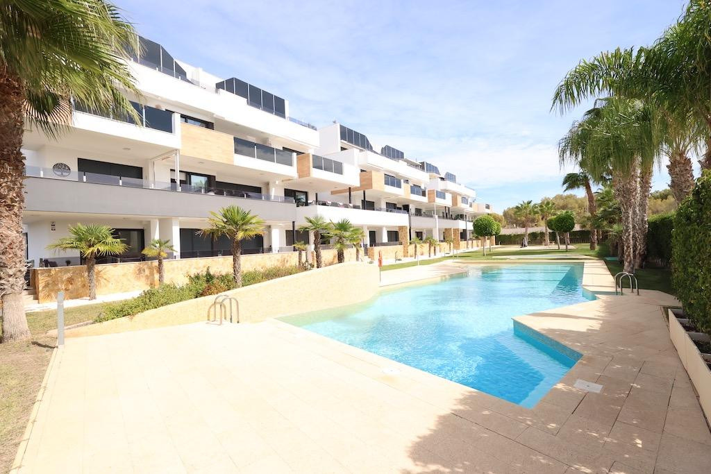 For sale - 2 Bedroom 2 Bathroom Apartment - Middle Floor Apartment in Orihuela - Orihuela Costa  - Alicante