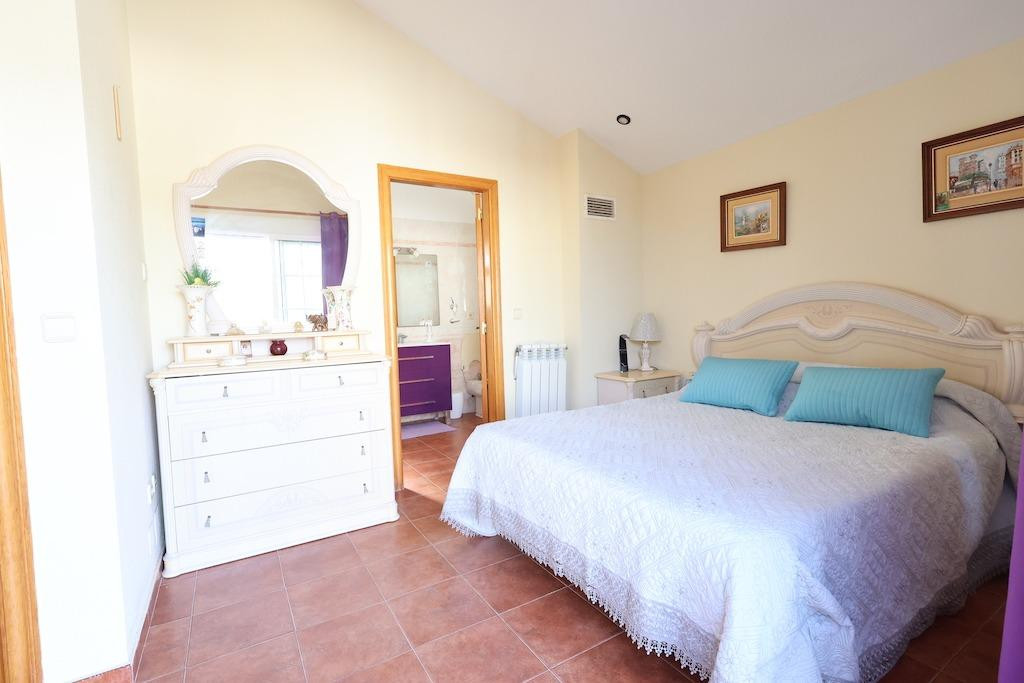 For sale - 4 Bedroom 3 Bathroom Detached Villa in Playa Flamenca - Playa Flamenca  - Alicante