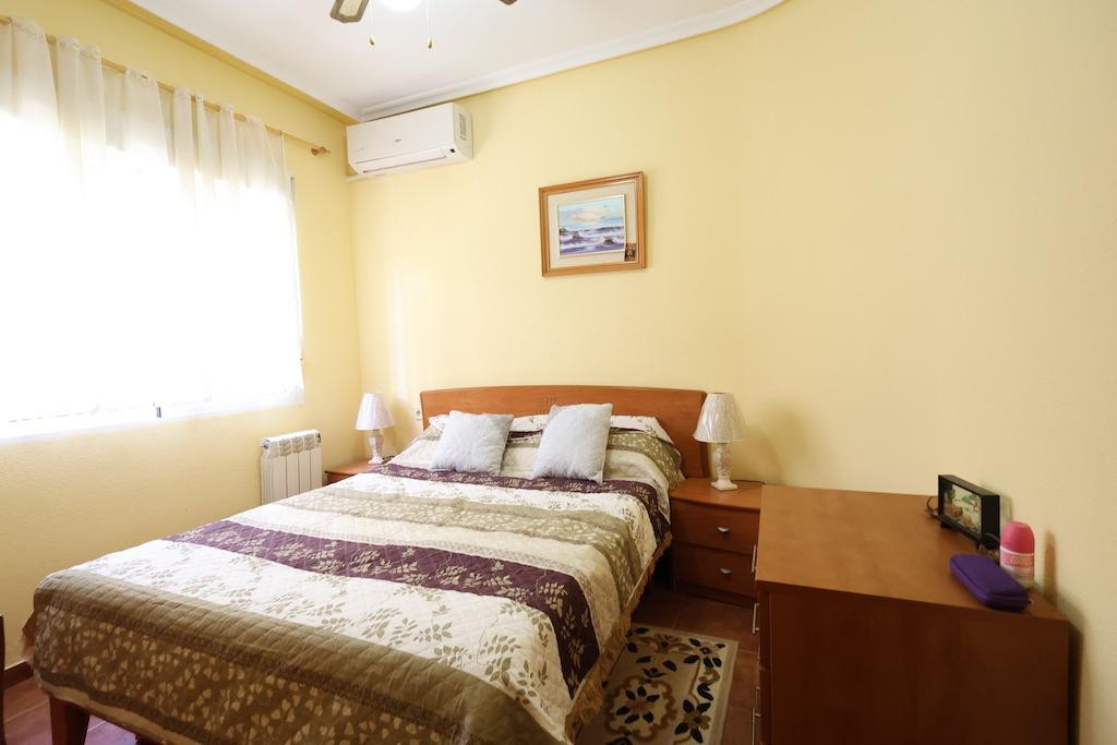For sale - 4 Bedroom 3 Bathroom Detached Villa in Playa Flamenca - Playa Flamenca  - Alicante