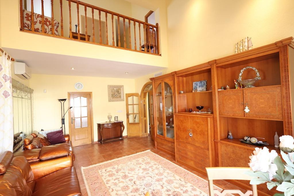 For sale - 4 Bedroom 3 Bathroom House - Detached Villa in Orihuela - Playa Flamenca  - Alicante
