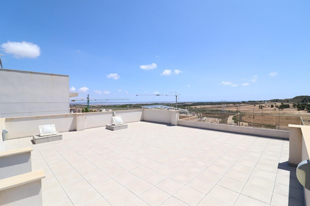 For sale - 3 Bedroom 2 Bathroom House - Detached Villa in San Miguel de Salinas - San Miguel de Salinas Centro  - Alicante