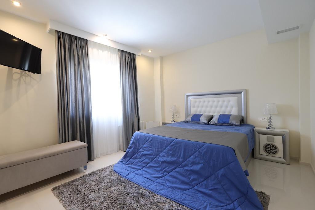 For sale - 5 Bedroom 4 Bathroom House - Detached Villa in Rojales - Ciudad Quesada  - Alicante