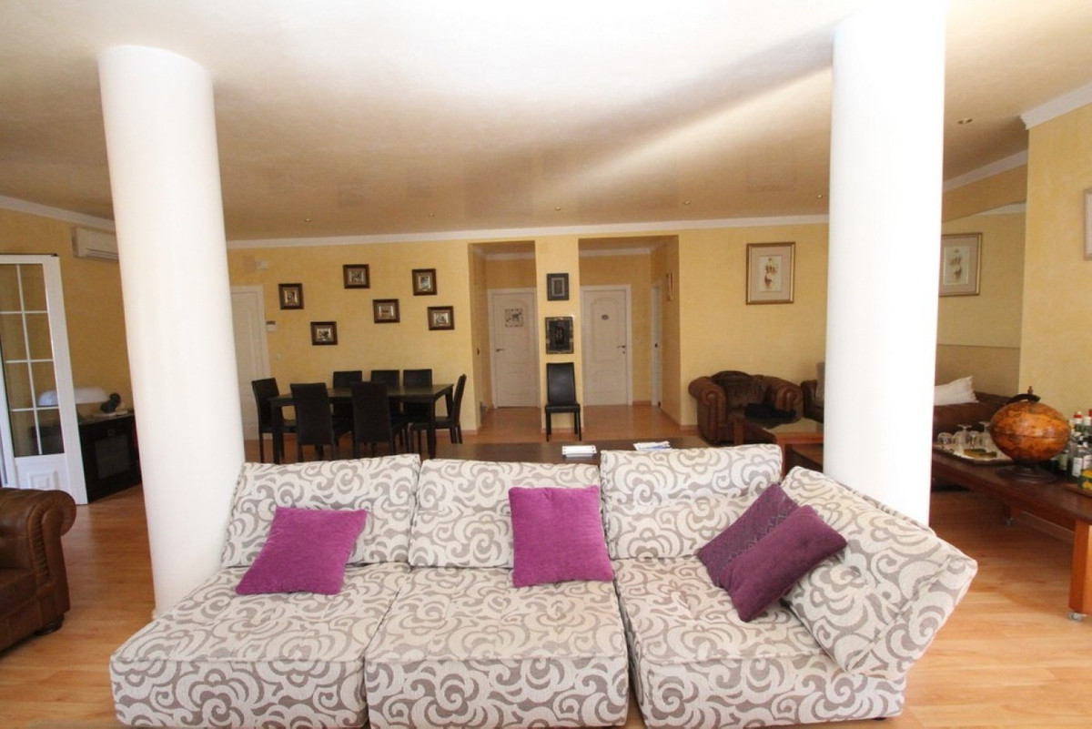 For sale - 5 Bedroom 5 Bathroom House - Detached Villa in Orihuela - Cabo Roig  - Alicante