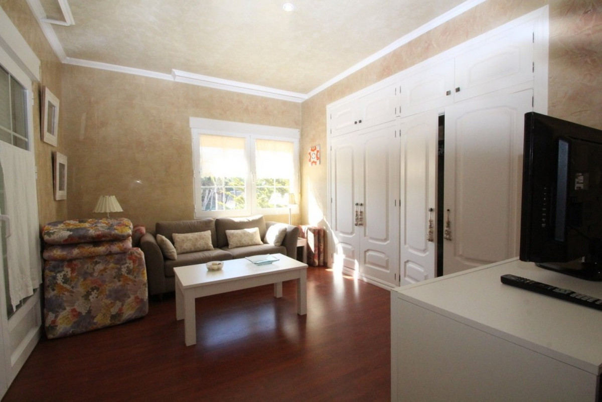 For sale - 5 Bedroom 5 Bathroom House - Detached Villa in Orihuela - Cabo Roig  - Alicante