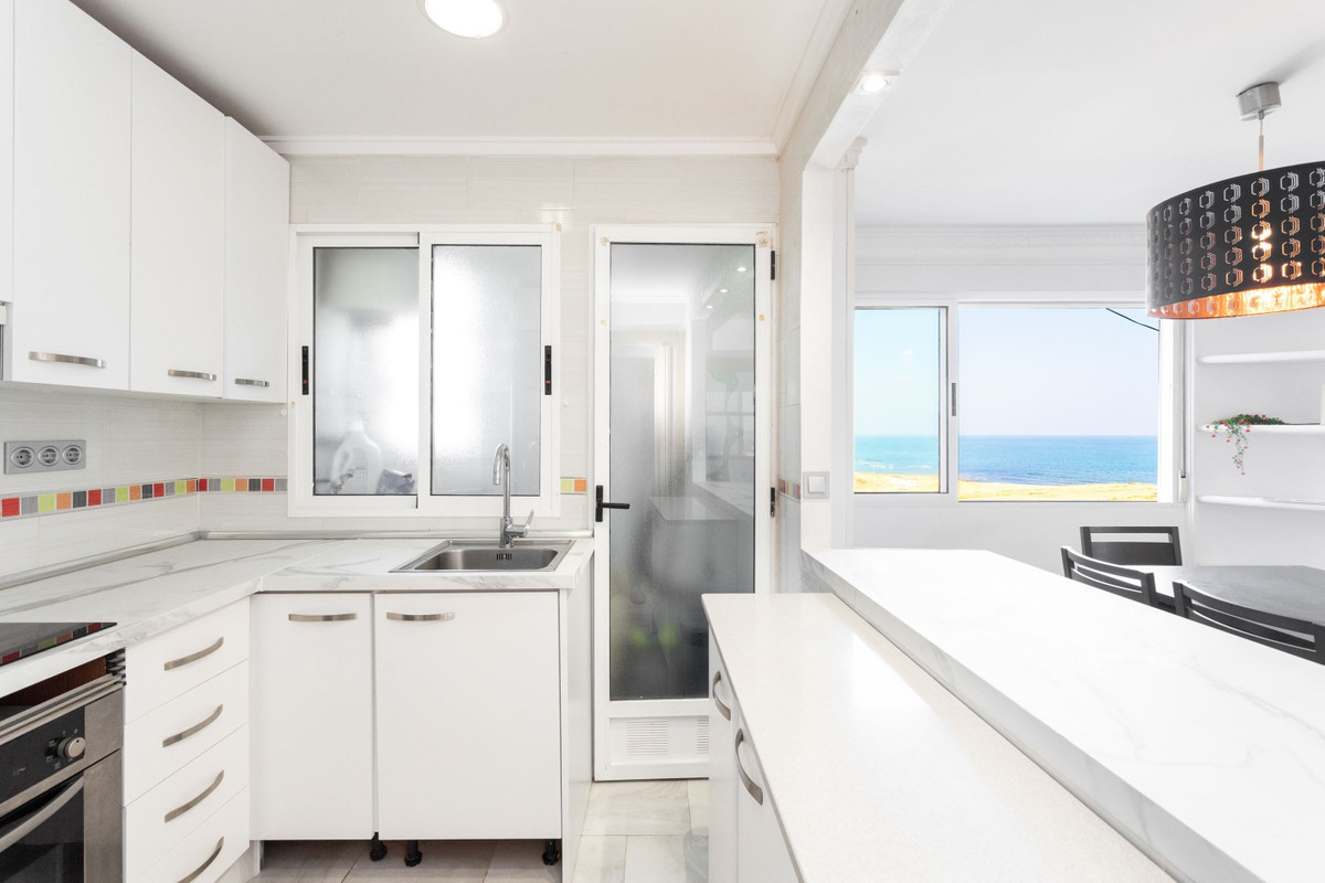 For sale - 3 Bedroom 1 Bathroom  Sea View Apartment in La Mata - La Mata  - Alicante