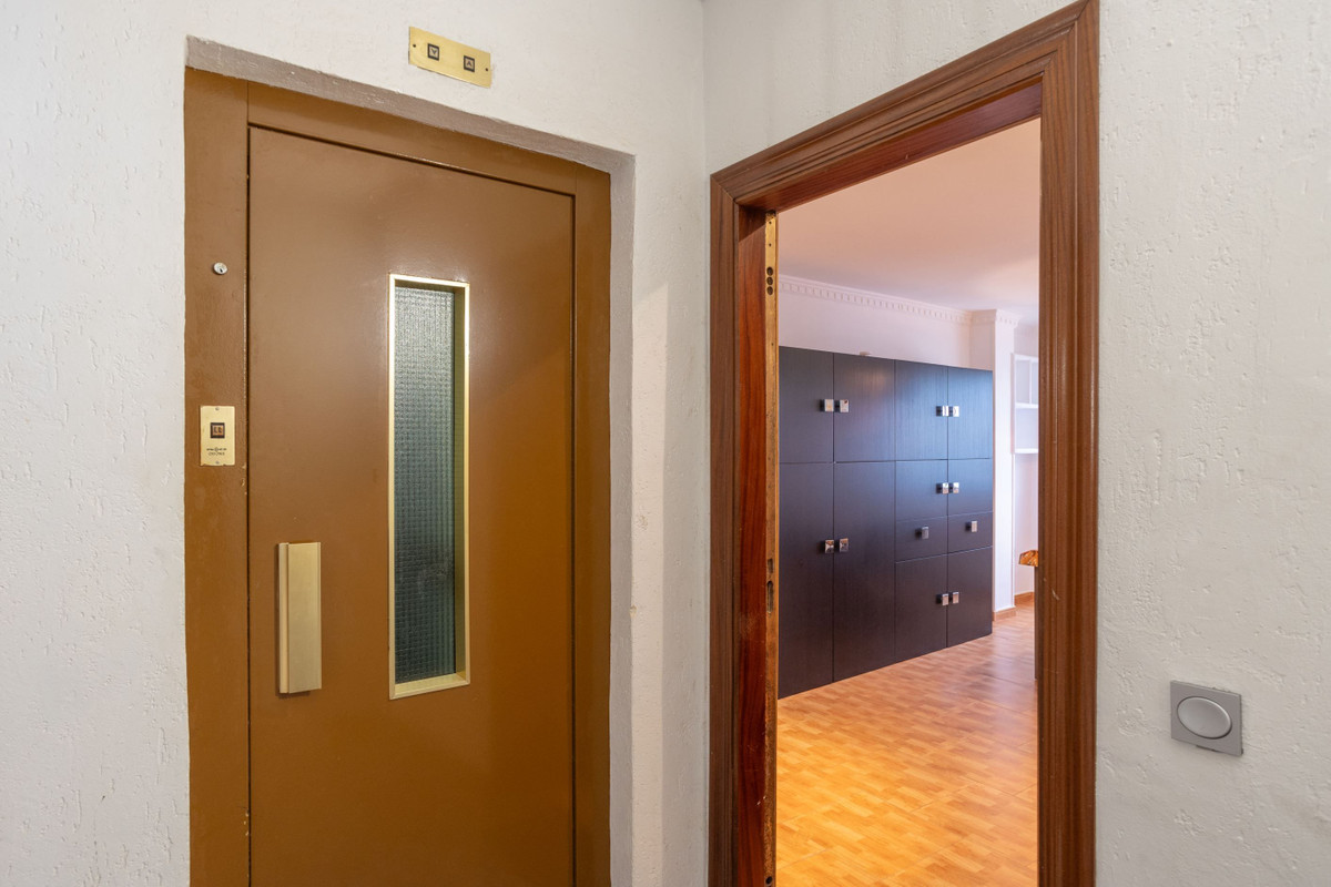 For sale - 3 Bedroom 1 Bathroom  Sea View Apartment in La Mata - La Mata  - Alicante