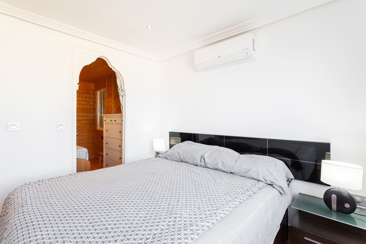 For sale - 3 Bedroom 1 Bathroom  Sea View Apartment in La Mata - La Mata  - Alicante