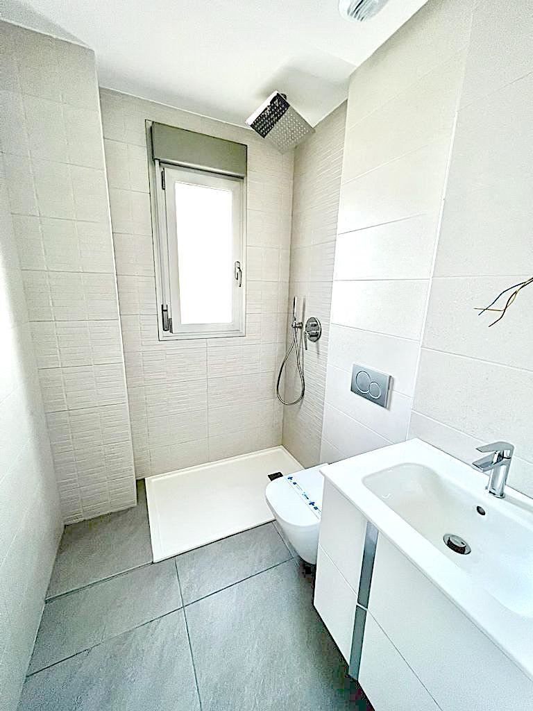 For sale - 3 Bedroom 2 Bathroom Apartment - Top Floor Apartment in Orihuela - Los Dolses  - Alicante