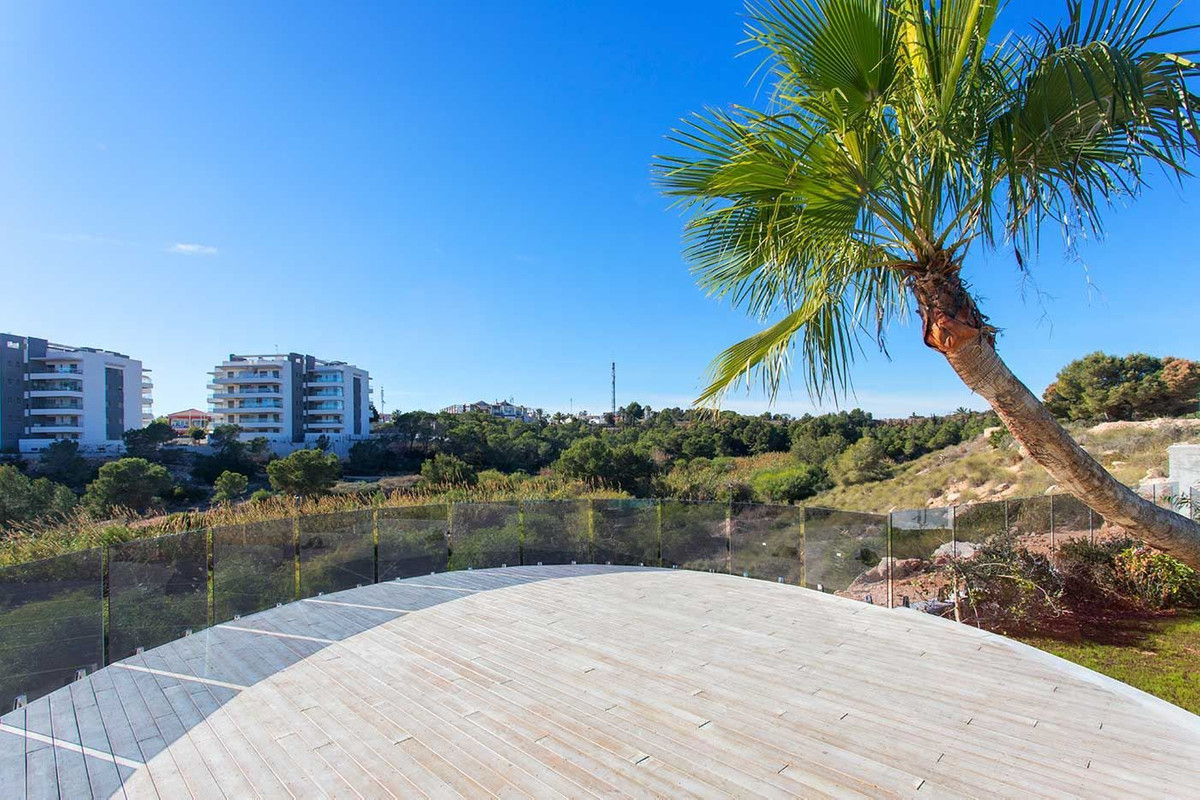 For sale - 3 Bedroom 2 Bathroom Apartment - Top Floor Apartment in Orihuela - Los Dolses  - Alicante