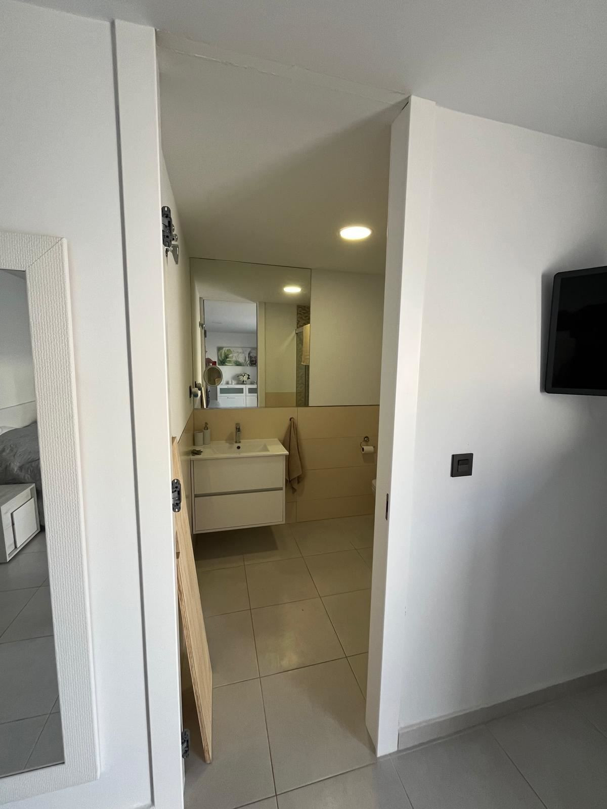 For sale - 3 Bedroom 2 Bathroom House - Detached Villa in Orihuela - Villamartin  - Alicante