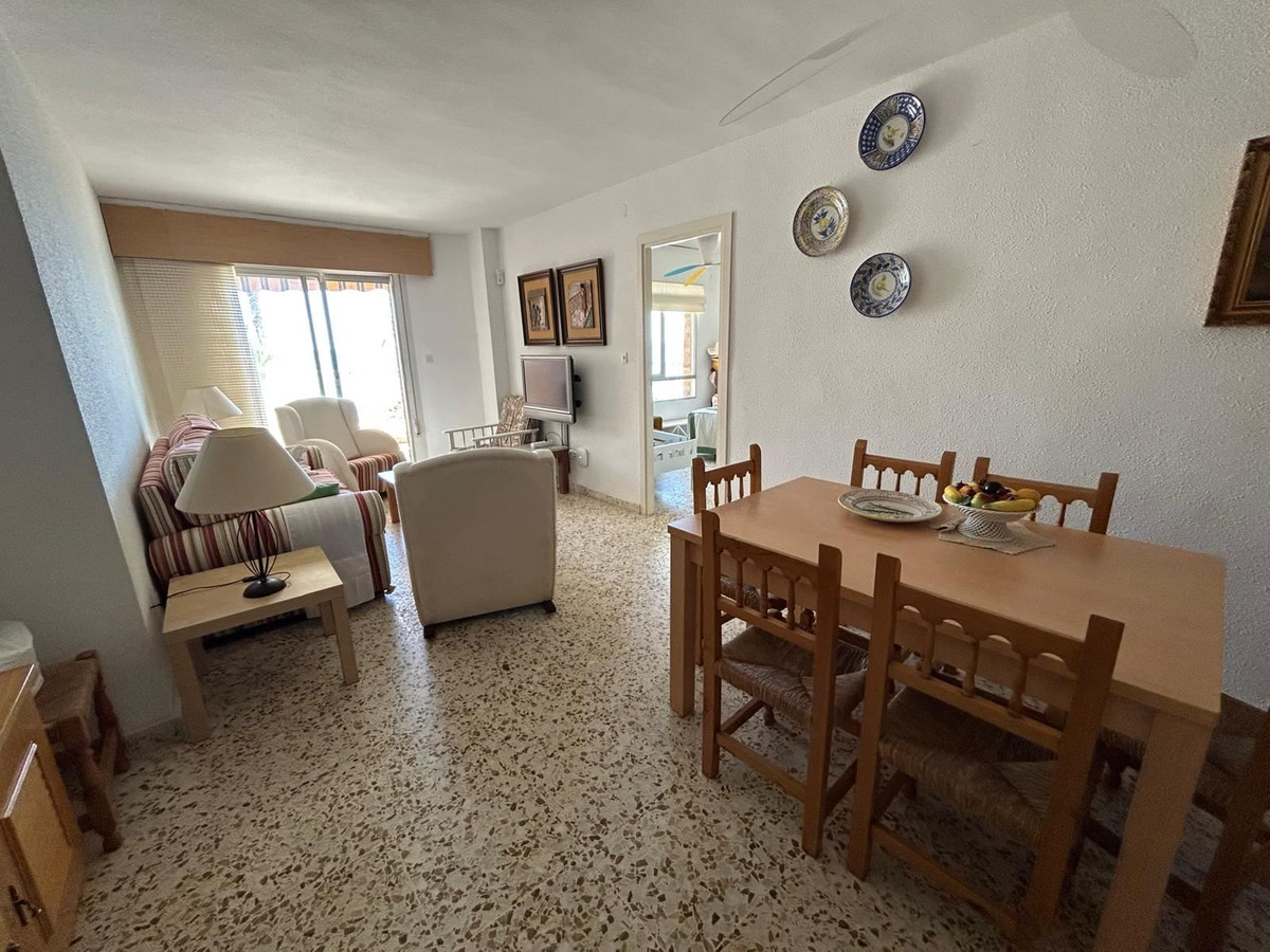 For sale - 3 Bedroom 2 Bathroom Apartment - Ground Floor Apartment in Torrevieja - Torrevieja Centro  - Alicante