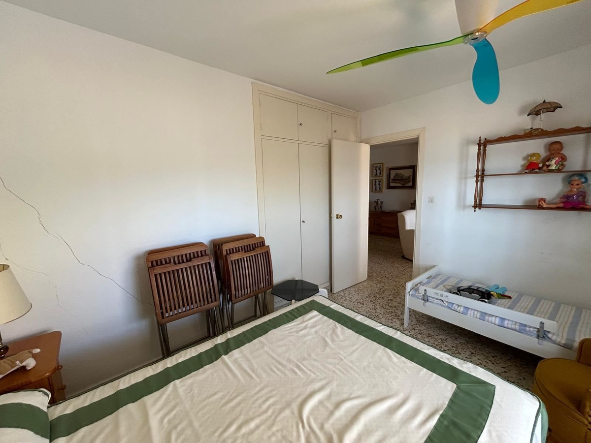 For sale - 3 Bedroom 2 Bathroom Apartment - Ground Floor Apartment in Torrevieja - Torrevieja Centro  - Alicante